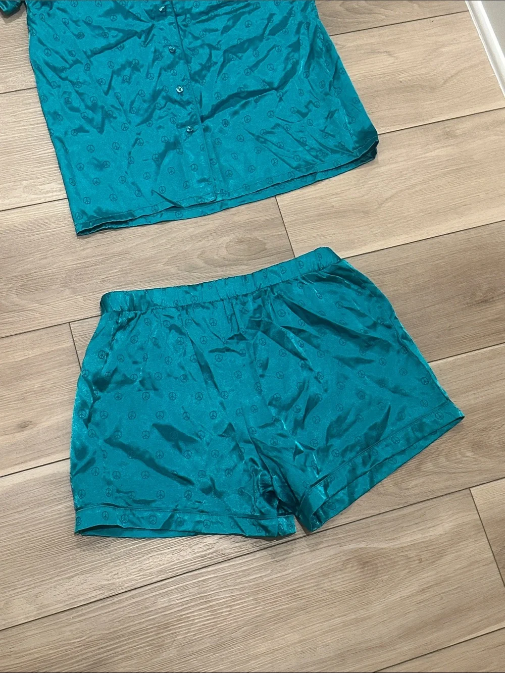 New More Than Magic Teal Short-Sleeve Satin Pajama Set Size XXL 18 Girls NWT